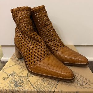 In The Loop Woven Booties